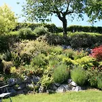 In Mit Eigenem Garten Σπίτι διακοπών *